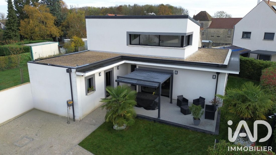 House in Limoges-Fourches, Ile-de-France, France 1 - 18452837