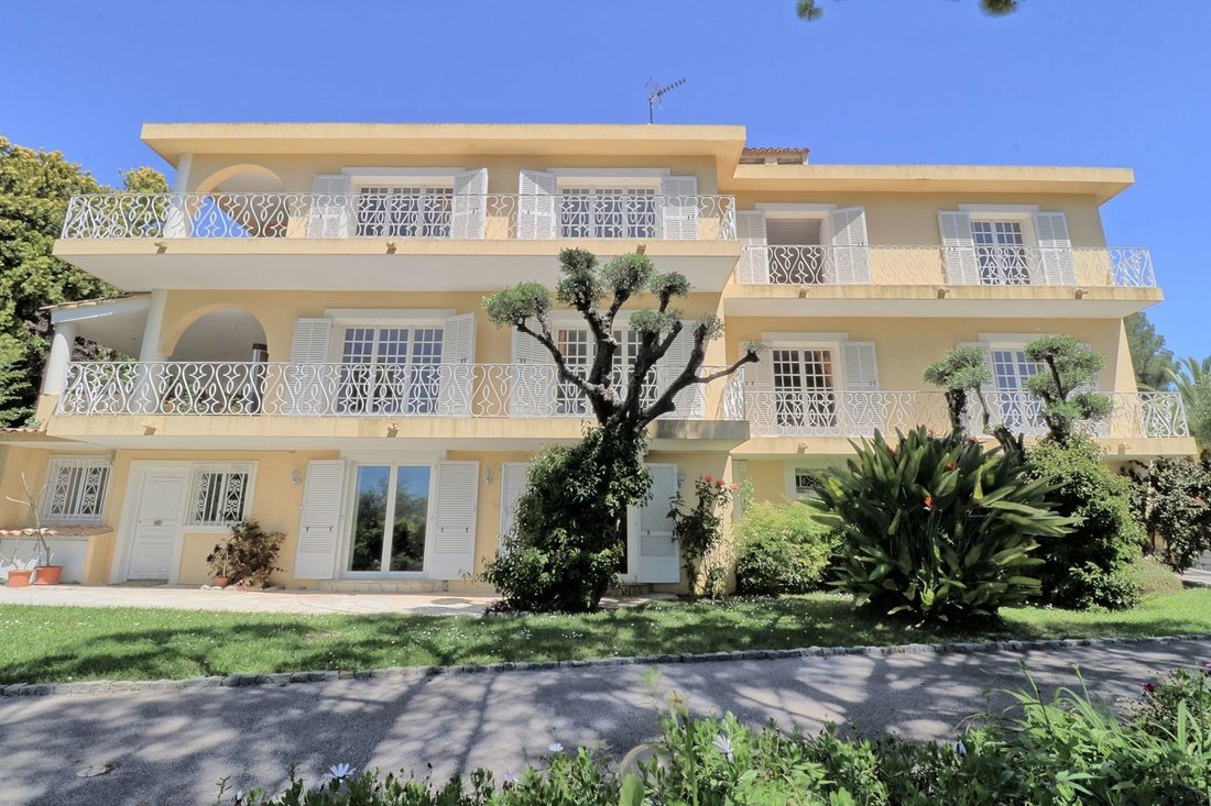 House in La Madeleine, Nice, France 2 - 18319973