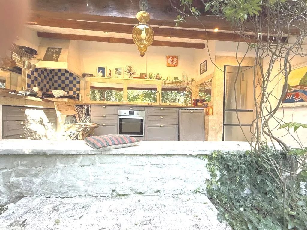 House in La Roquebrussanne, Provence-Alpes-Côte d'Azur, France 1 - 17646794
