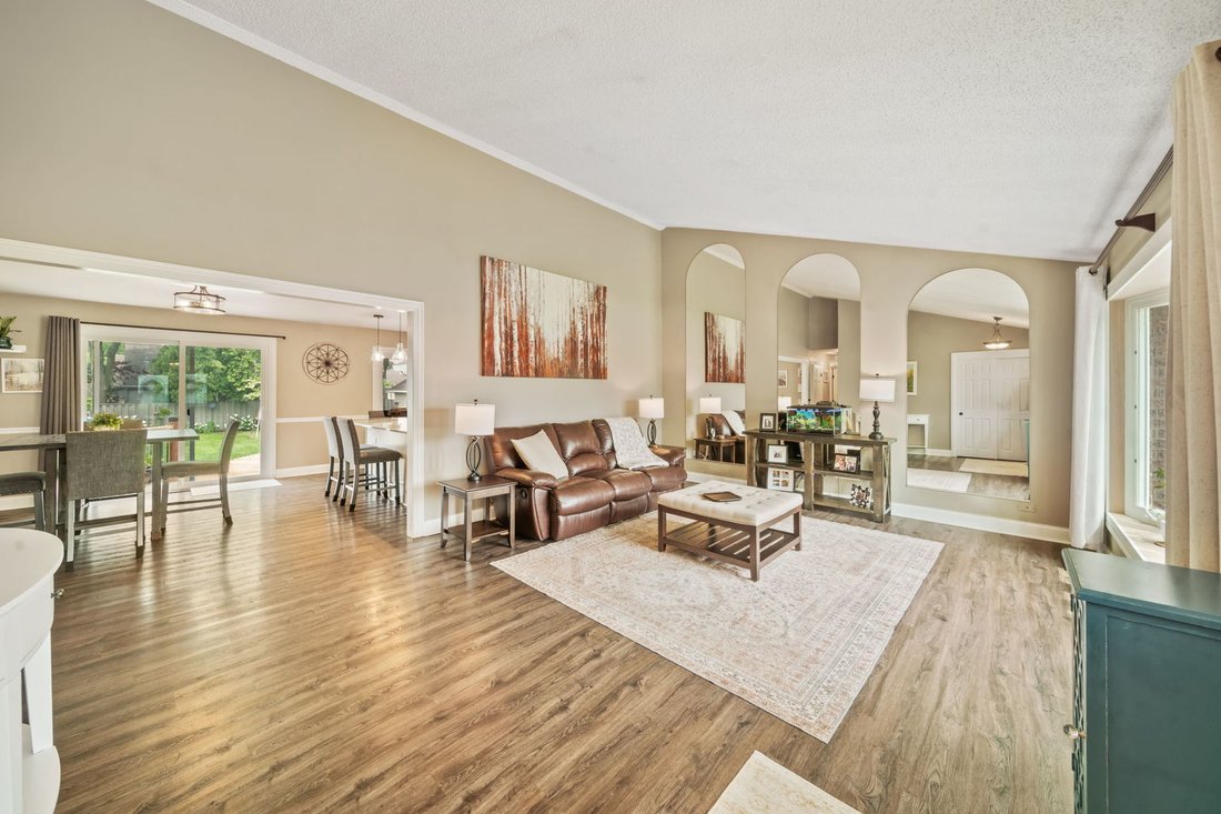 House in Bloomingdale, Illinois, United States 3 - 18456263