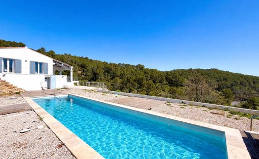 House in Vaugines-Les Faisses-Peyrard, Draguignan, France 1