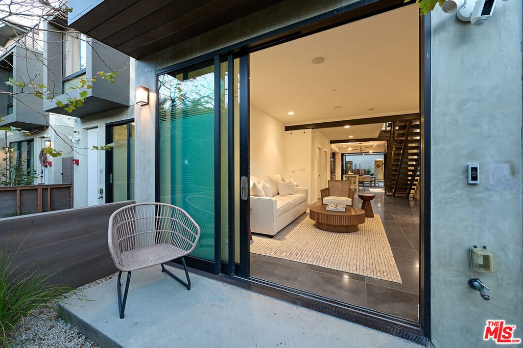 House in Los Angeles, California, United States 3 - 18459102