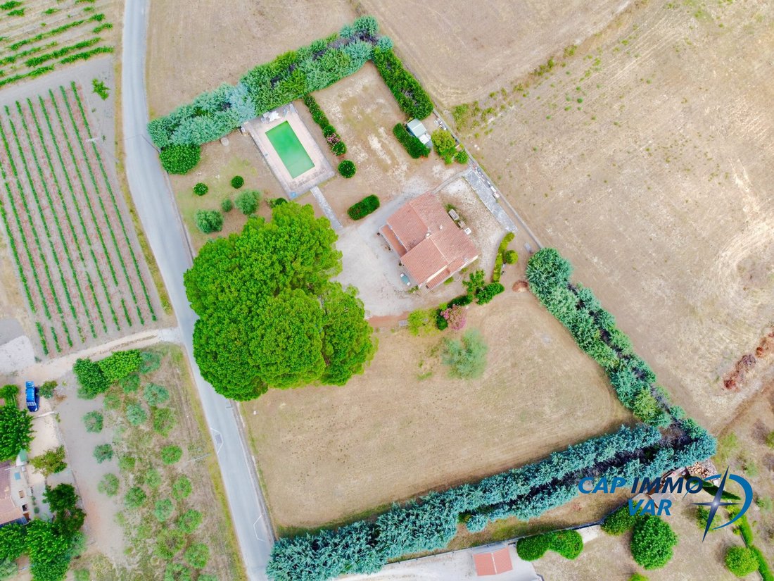 House in Centre Ville, Le Beausset, France 3 - 18465386
