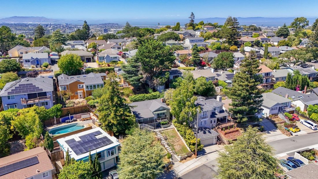 House in Belmont, California, United States 5 - 18458837