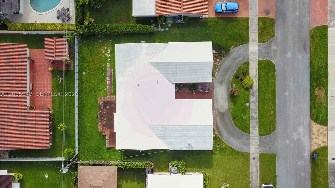 House in Miami, Florida, United States 1 - 18456135