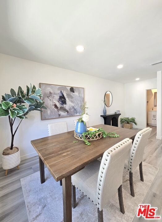 Condo in Los Angeles, California, United States 3 - 18459099