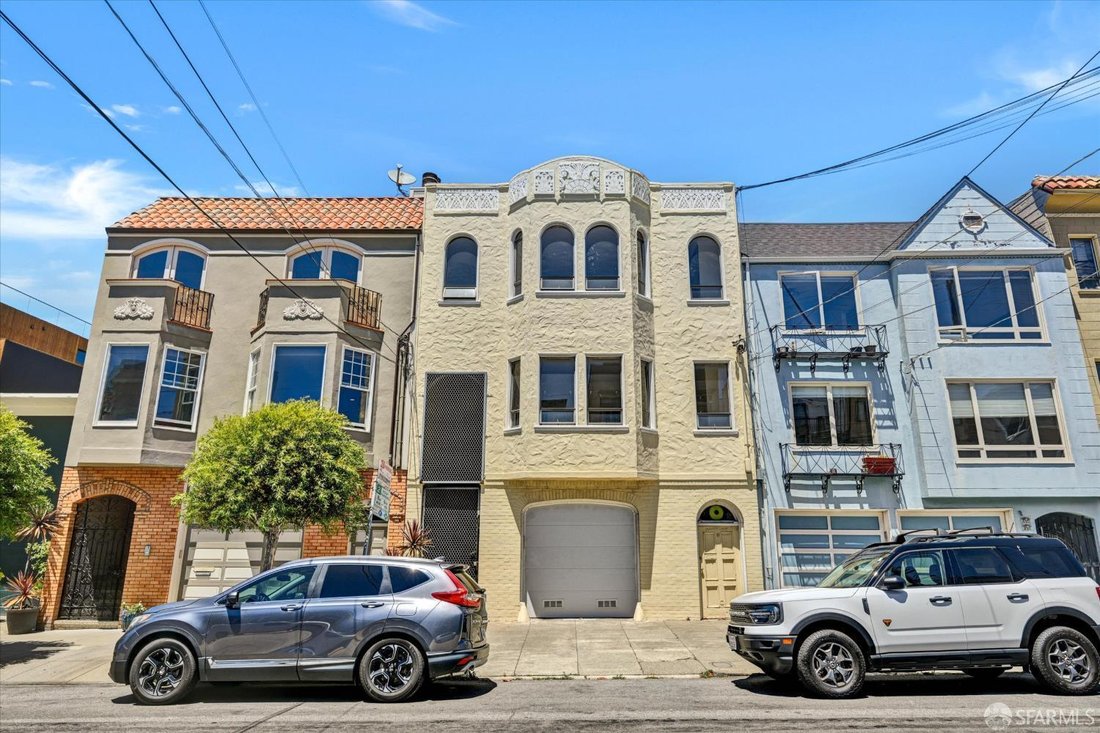 San Francisco, California, United States 1 - 18468233