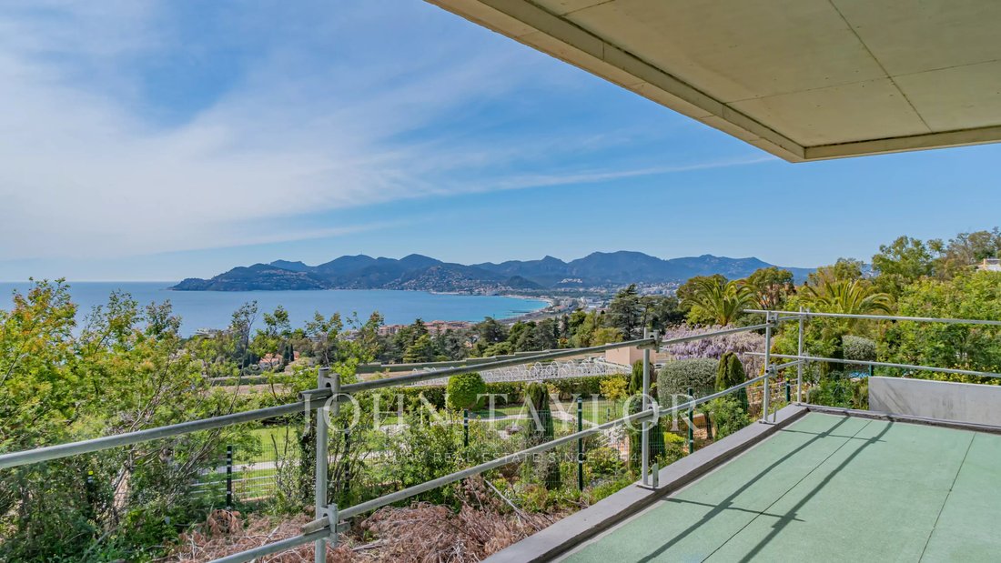House in Cannes, Provence-Alpes-Côte d'Azur, France 1 - 18468809