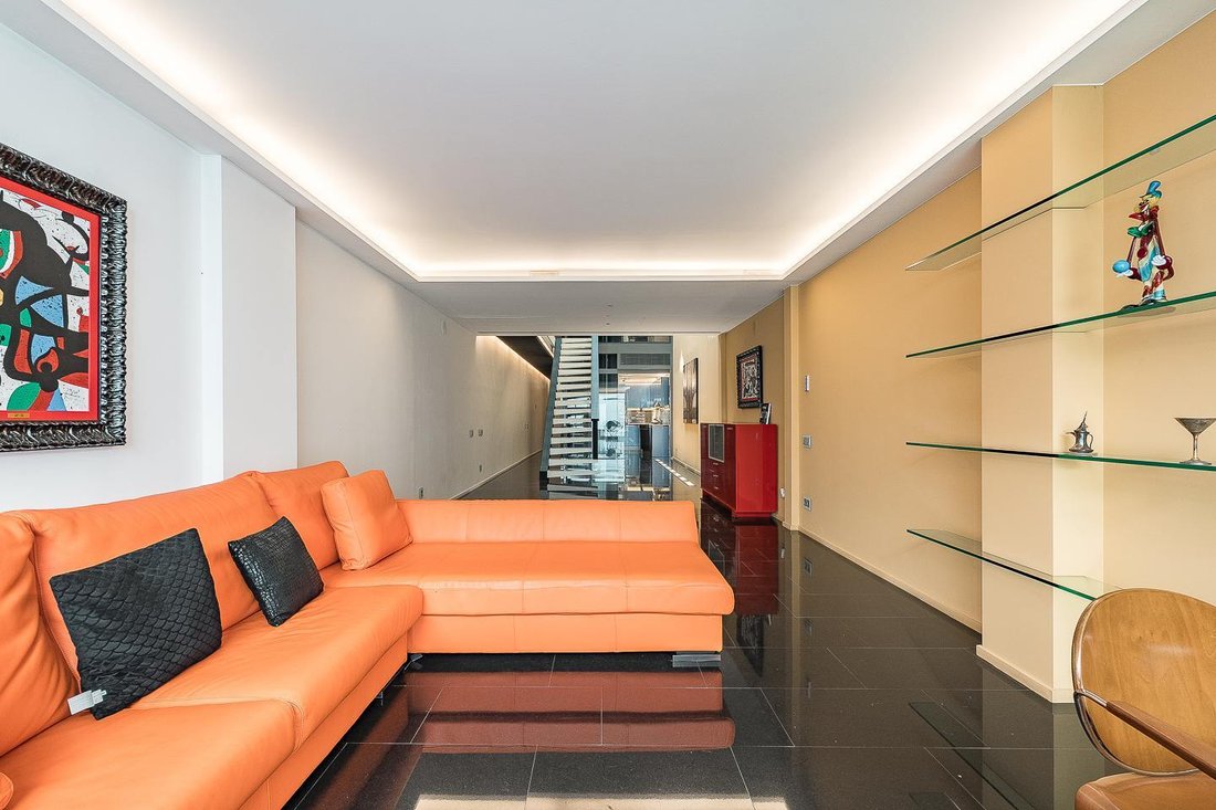 Villa in Les Corts, Barcelona, Spain 5 - 18455726