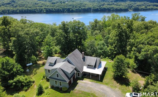 House in East Hampton, Connecticut, United States 1