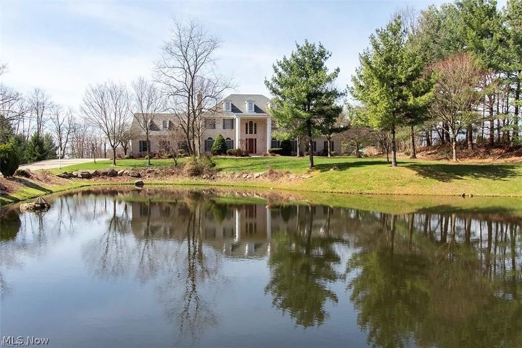 House in Medina, Ohio, United States 2 - 17525424