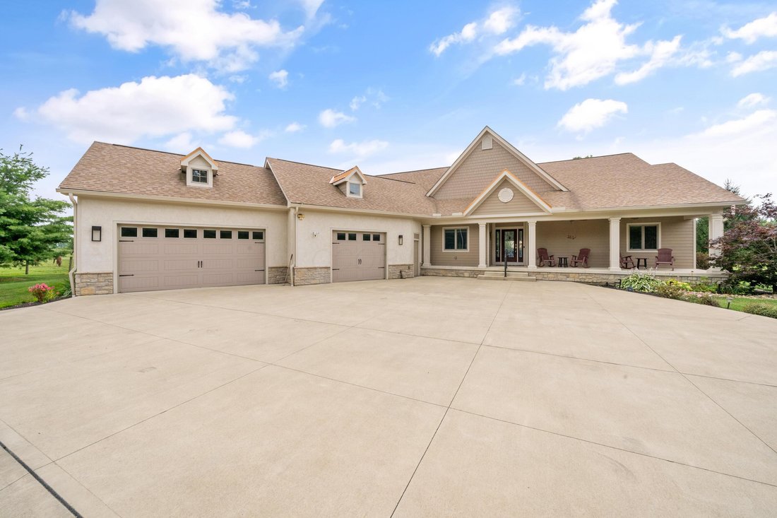 House in Delaware, Ohio, United States 2 - 18467776