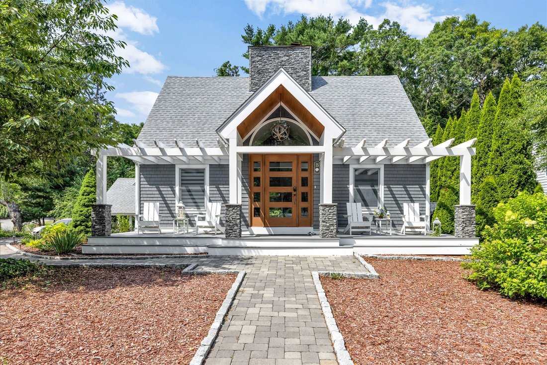 House in Mashpee, Massachusetts, United States 1 - 18457245