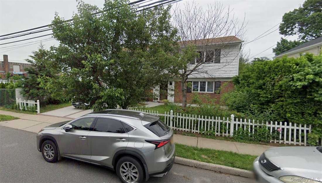 House in New Hyde Park, New York, United States 1 - 18460086