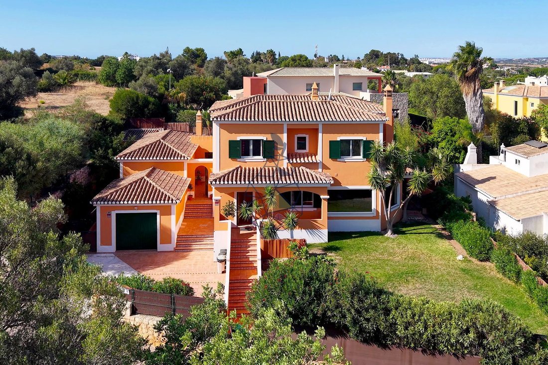 Villa in Alvor, Algarve, Portugal 2 - 16171884