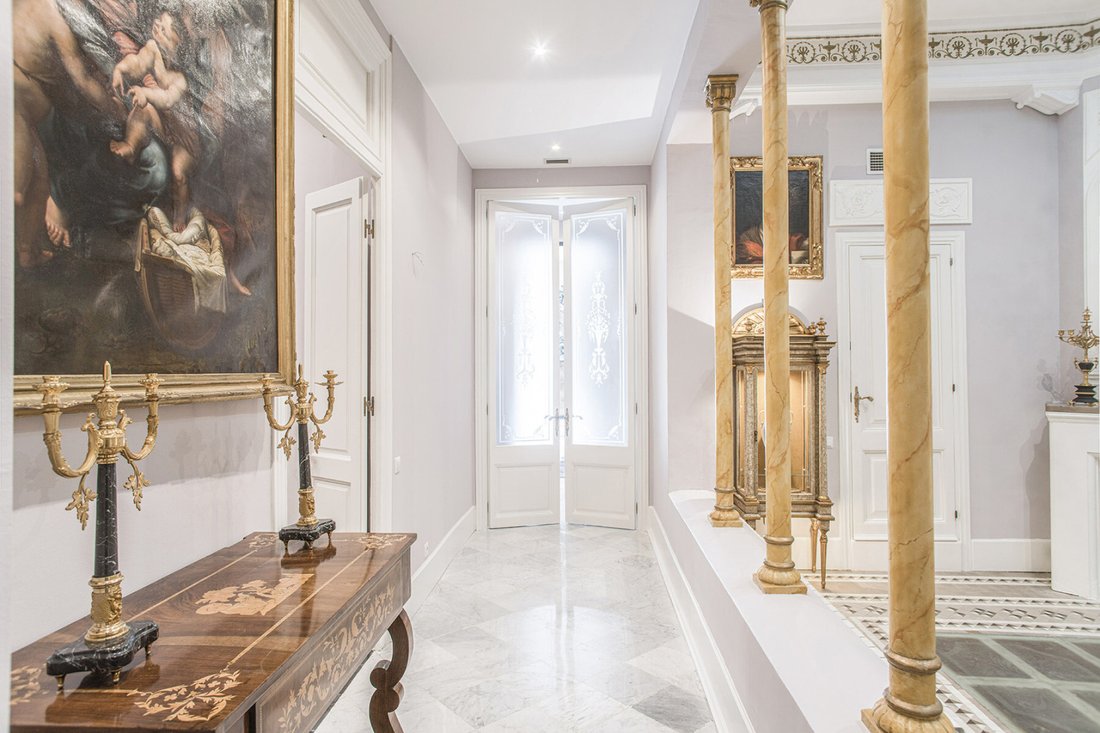 Apartment in Eixample, Barcelona, Spain 1 - 18472414