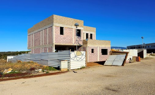 Villa in Mexilhoeira Grande, Algarve, Portugal 1