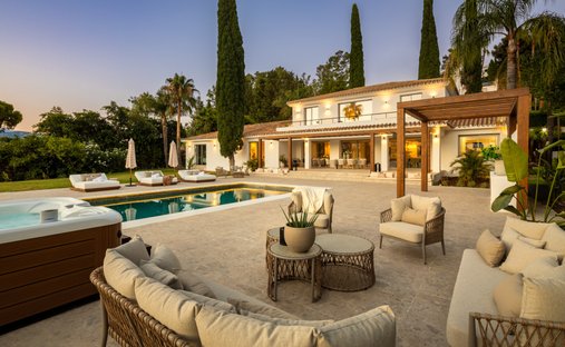 Villa à Estepona, Andalousie, Espagne 1