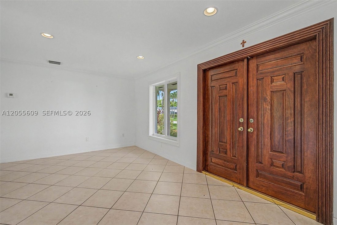 House in Miami, Florida, United States 5 - 18459383