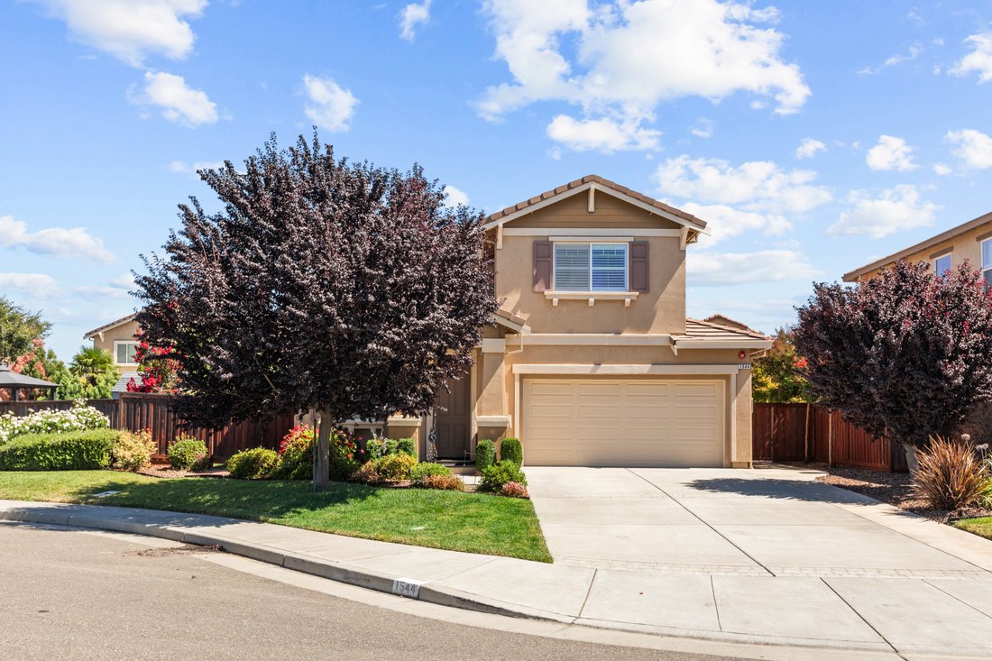 West Sacramento, California, United States 1 - 18464309