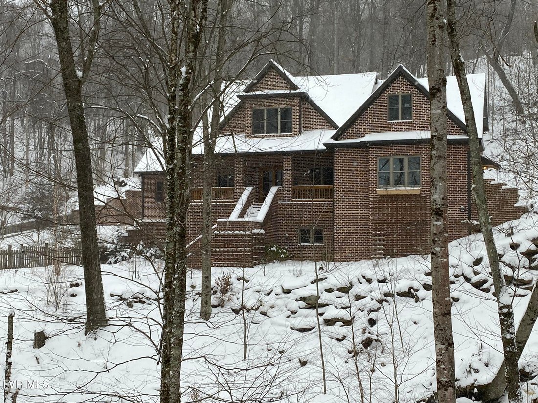 House in Roan Mountain, Tennessee, United States 3 - 18263138
