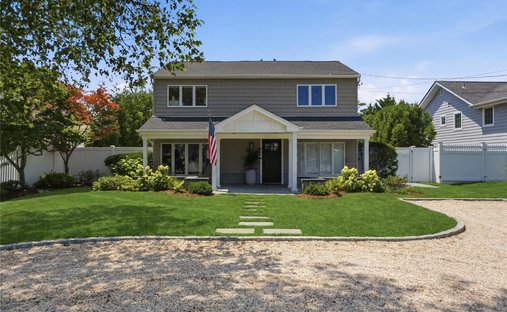 House in West Islip, New York, United States 1
