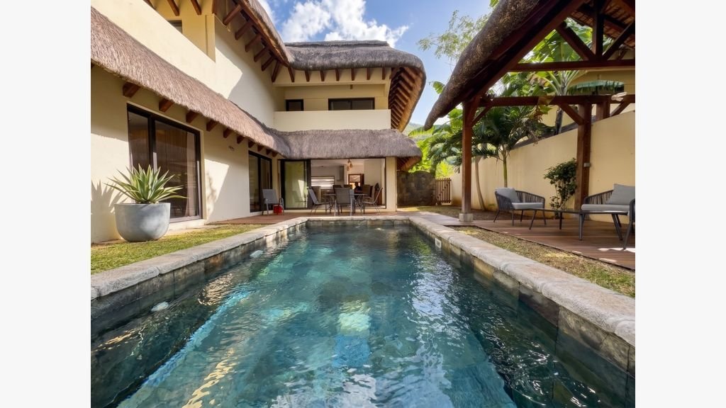 Villa in Grande Riviere Noire, Rivière Noire District, Mauritius 1 - 18457542