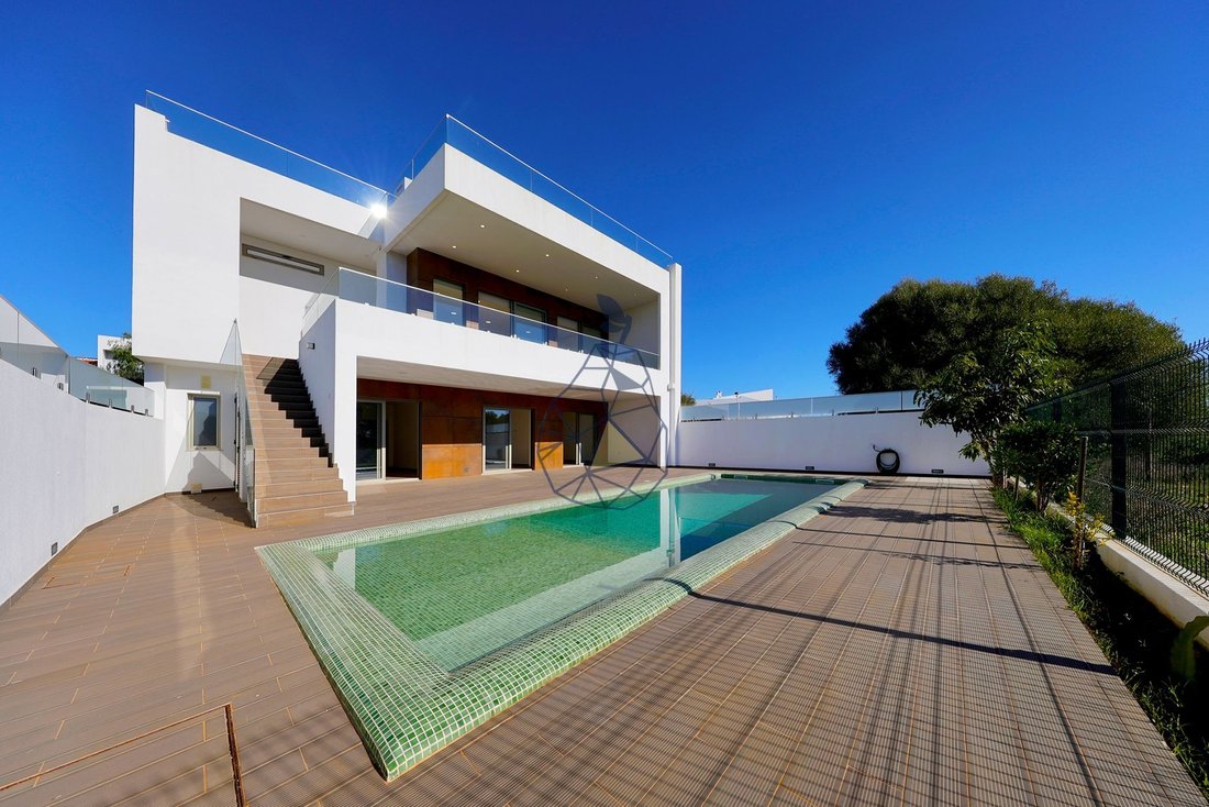 Villa in Mexilhoeira Grande, Algarve, Portugal 2 - 16291291