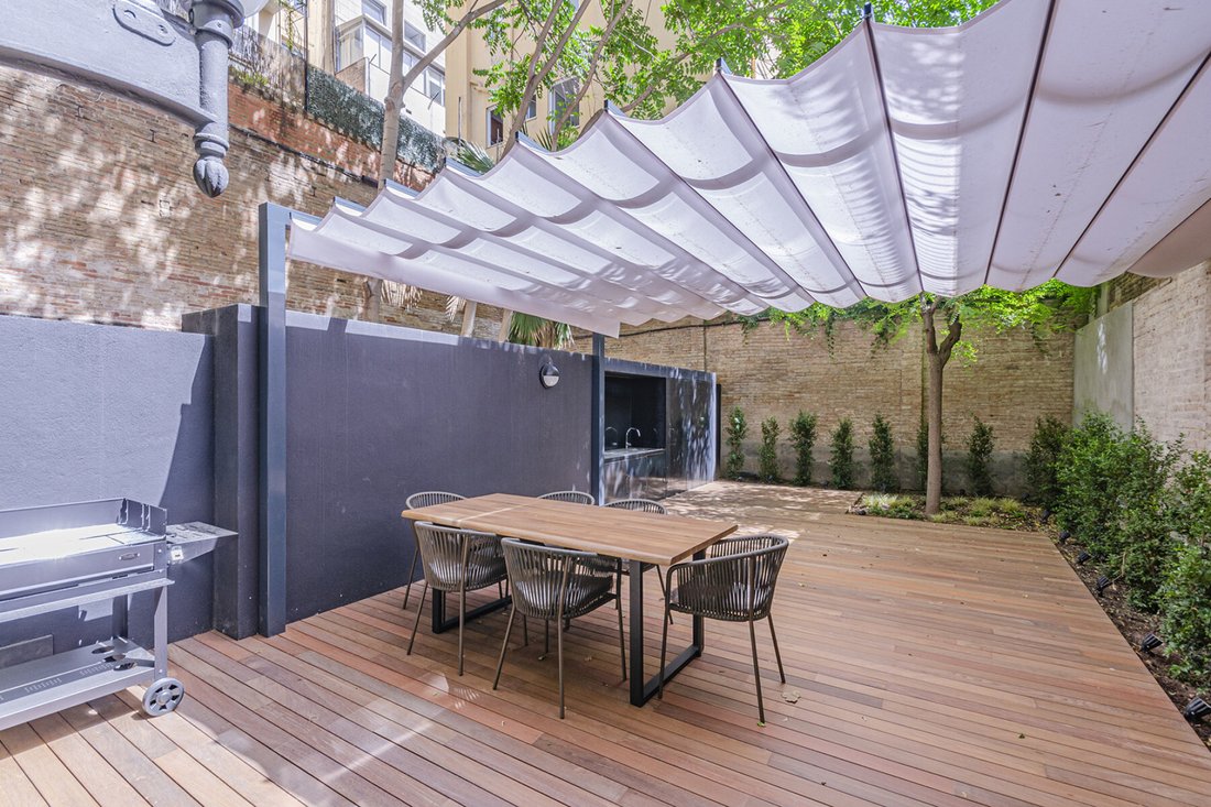 Apartment in Eixample, Barcelona, Spain 4 - 18472353