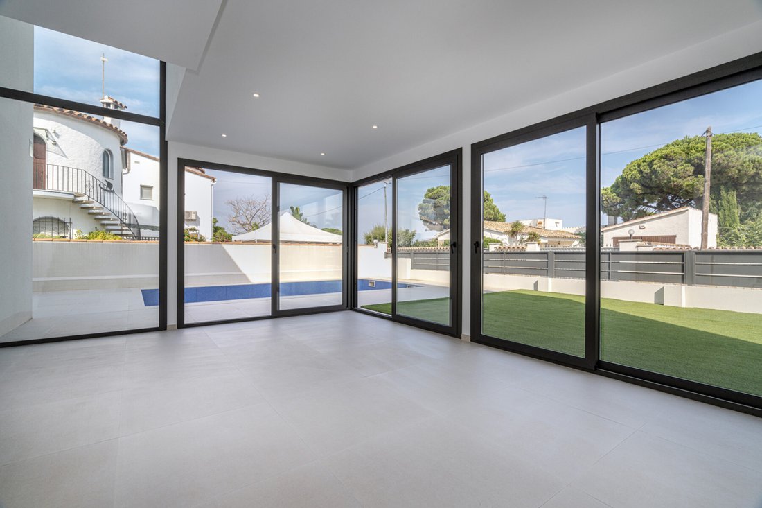 House in Empuriabrava, Catalonia, Spain 5 - 18472384