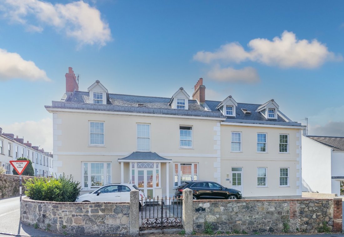 House in United Kingdom 1 - 18458562