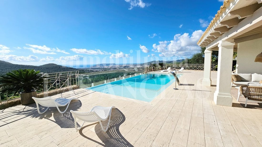 Villa in Jesus, Santa Eularia des Riu, Balearic Islands 1 - 18456025