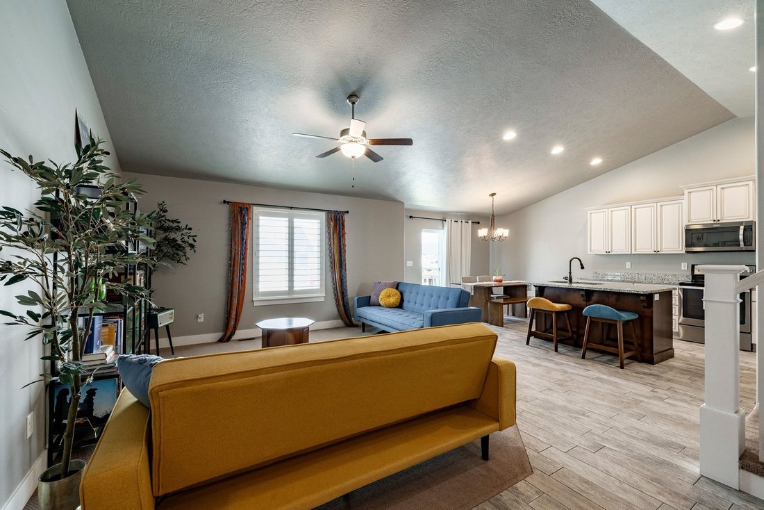 House in Syracuse, Utah, United States 5 - 18458021