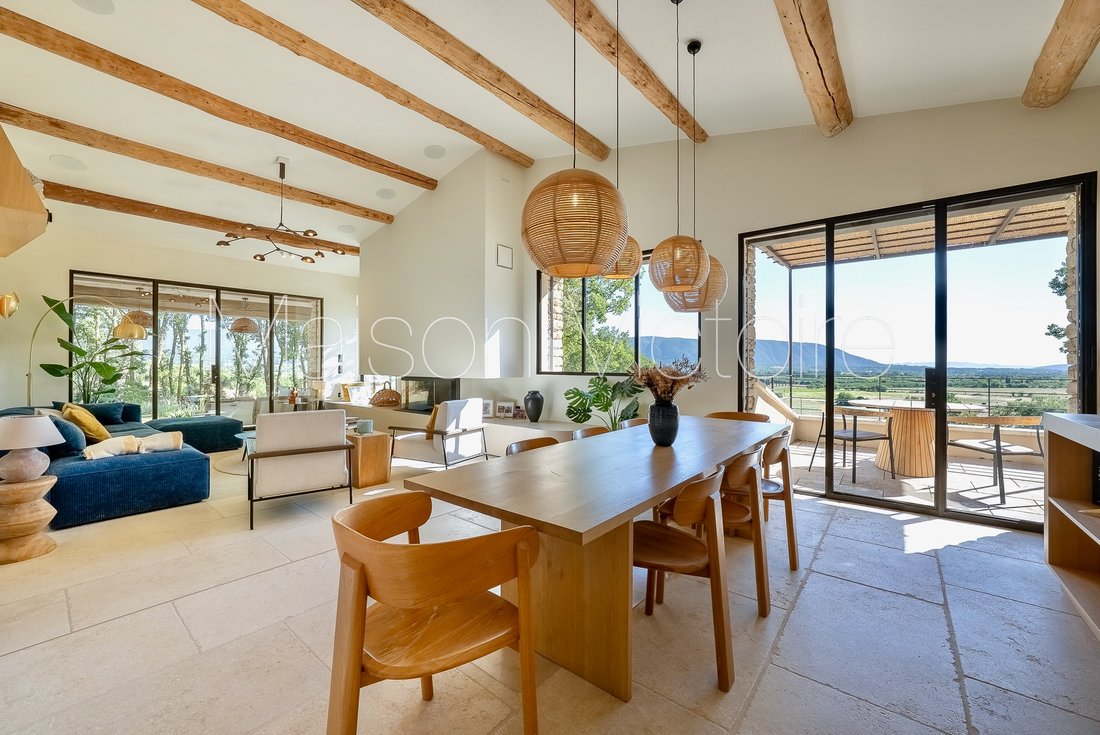 House in Gordes, Provence-Alpes-Côte d'Azur, France 3 - 18460695
