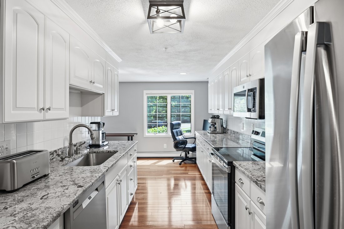 House in Lynnfield, Massachusetts, United States 4 - 18456753