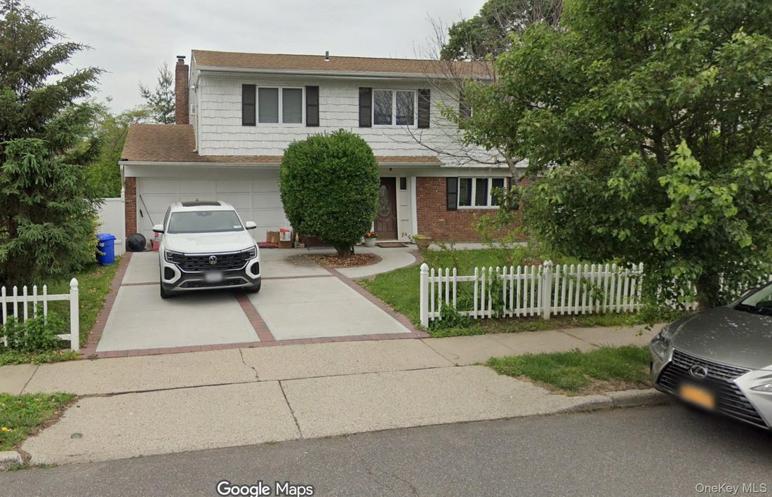 House in New Hyde Park, New York, United States 2 - 18460086