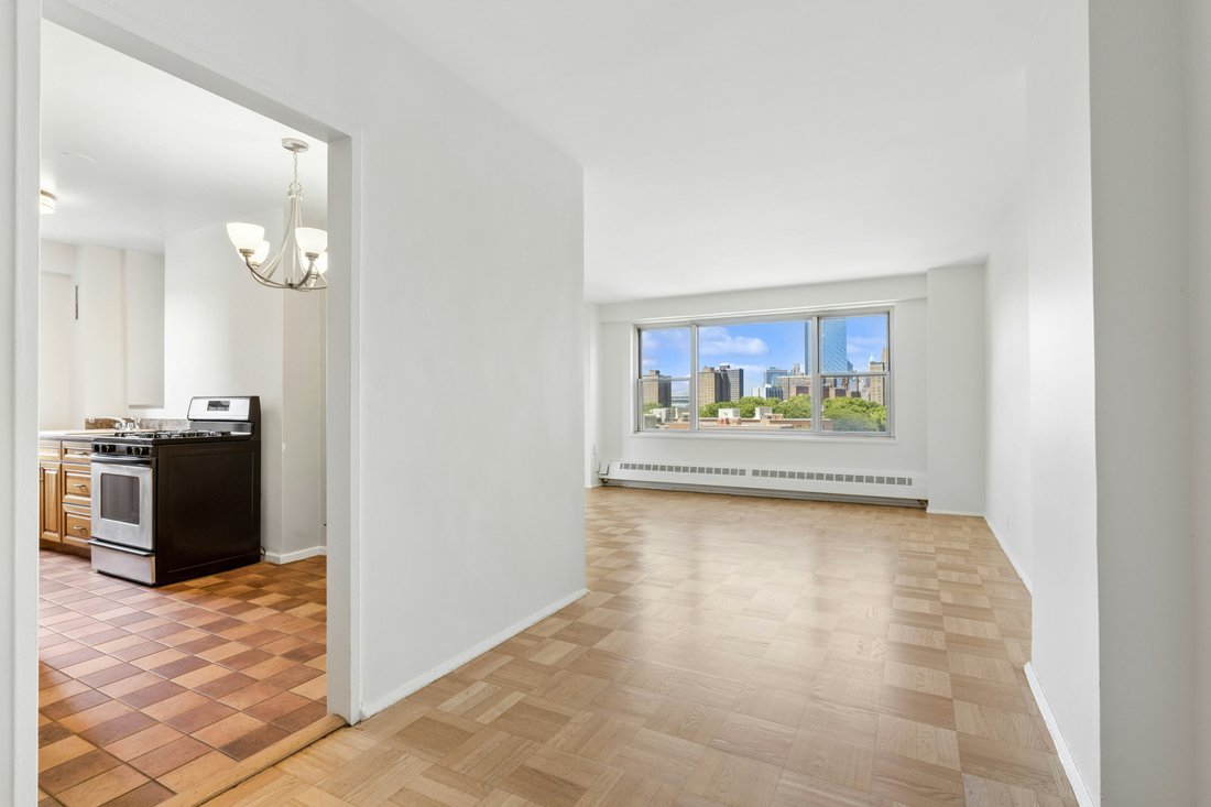 Co Op in New York, New York, United States 4 - 18450552
