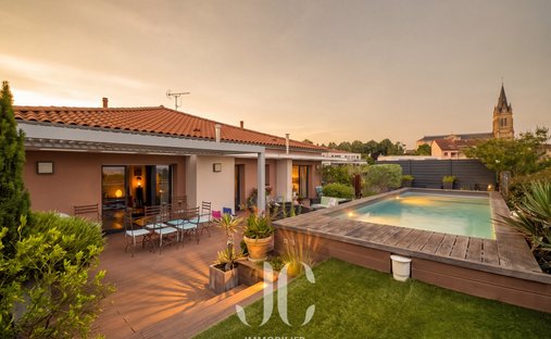 Apartment in Centre et Nord Ouest, Saint-Didier-au-Mont-d'Or, France 1