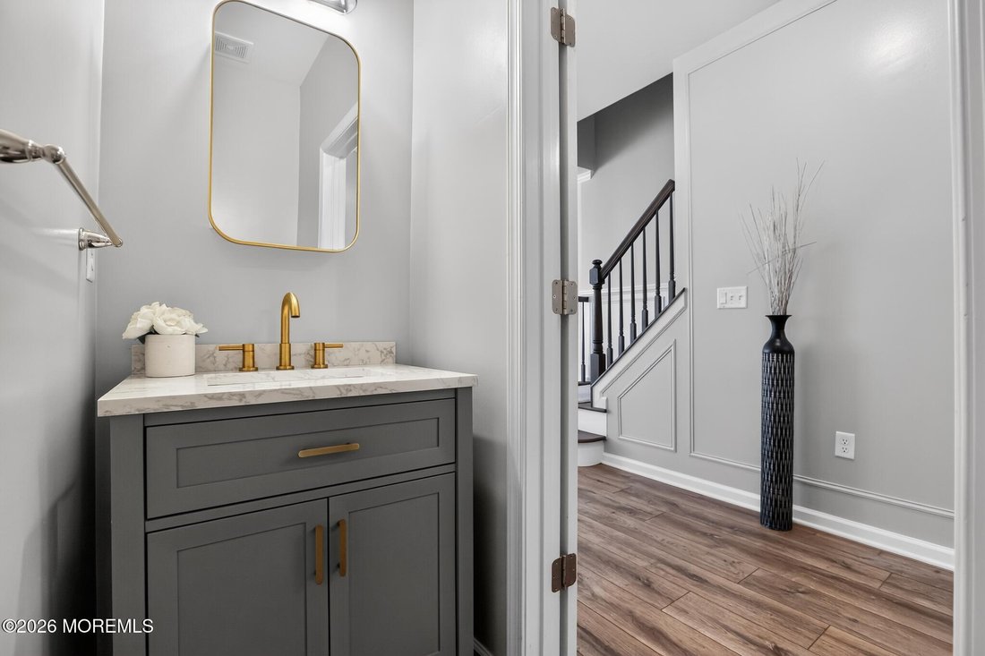 Condo in Lincroft, New Jersey, United States 4 - 18458512