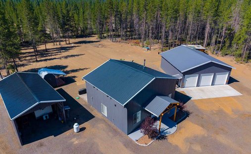 House in Gilchrist, Oregon, United States 1