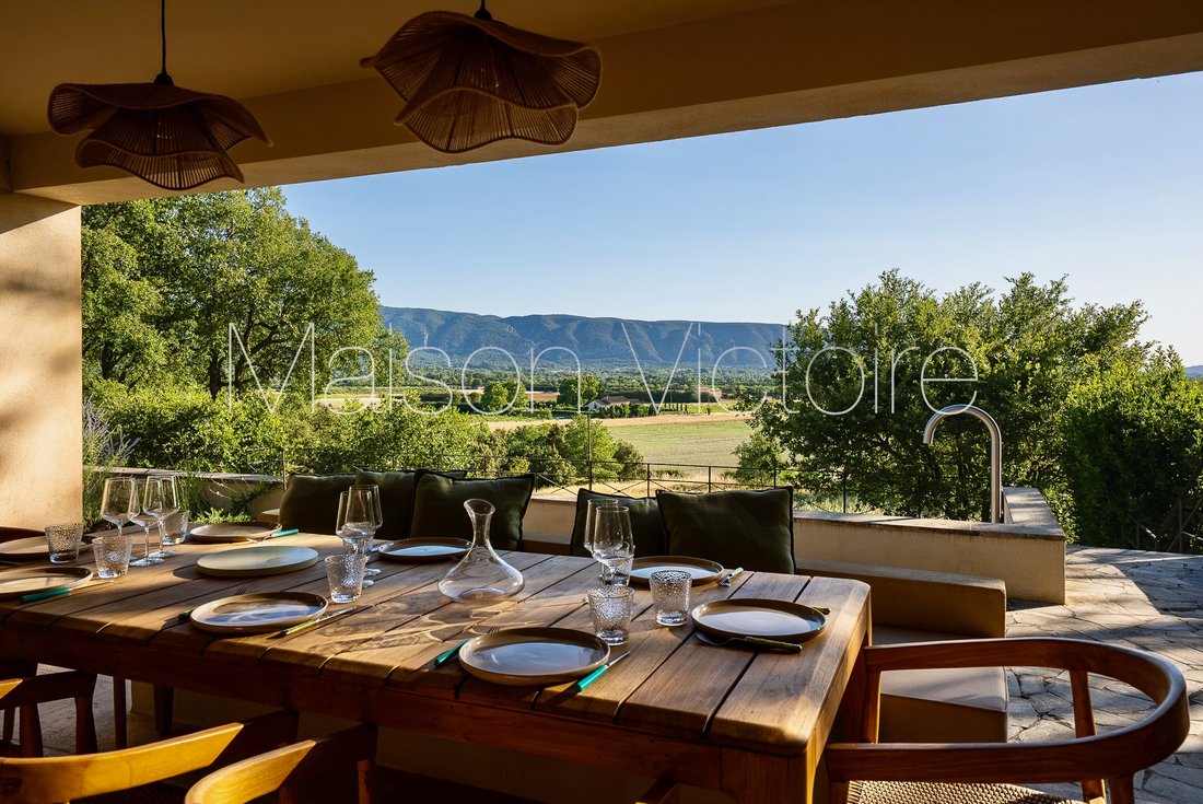 House in Gordes, Provence-Alpes-Côte d'Azur, France 4 - 18460695
