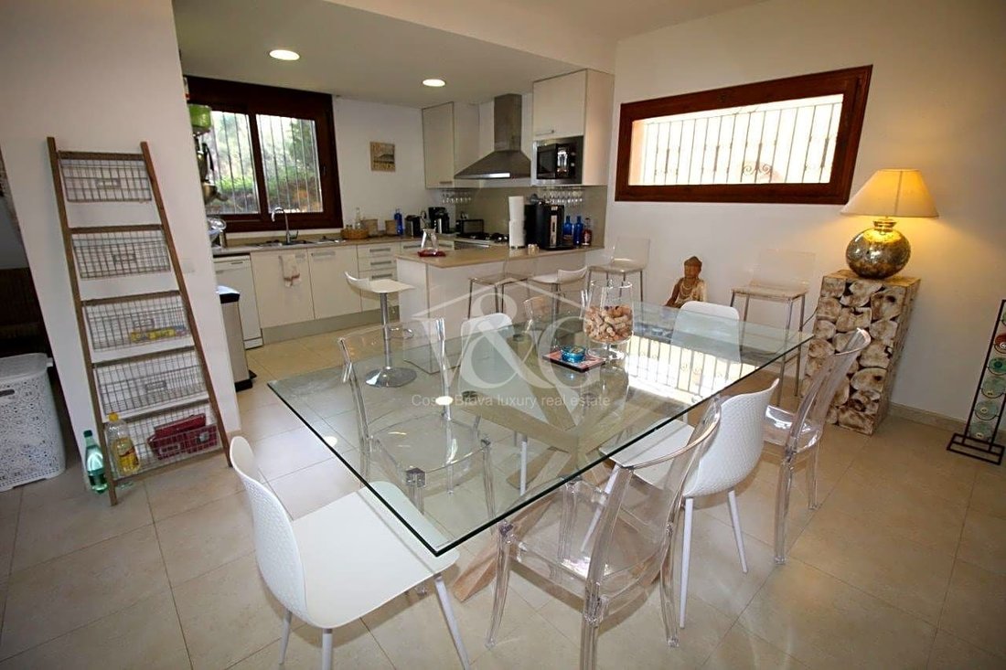 Villa in Pals, Catalonia, Spain 3 - 18456325