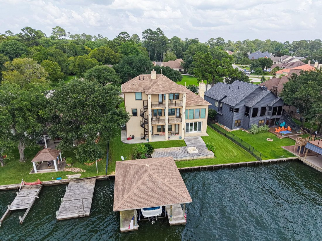 House in Willis, Texas, United States 3 - 18459867