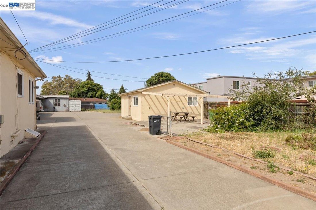 House in Hayward, California, United States 2 - 18455989