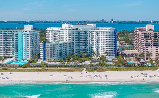 Condo in Miami Beach, Florida, United States 1