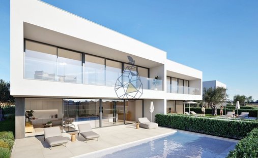 Villa in Sao Goncalo de Lagos, Algarve, Portugal 1