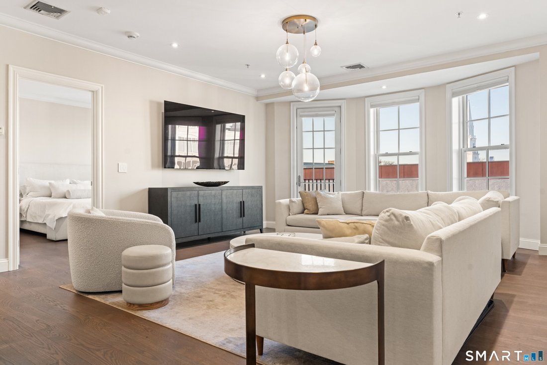 Condo in West Hartford, Connecticut, United States 2 - 18458397