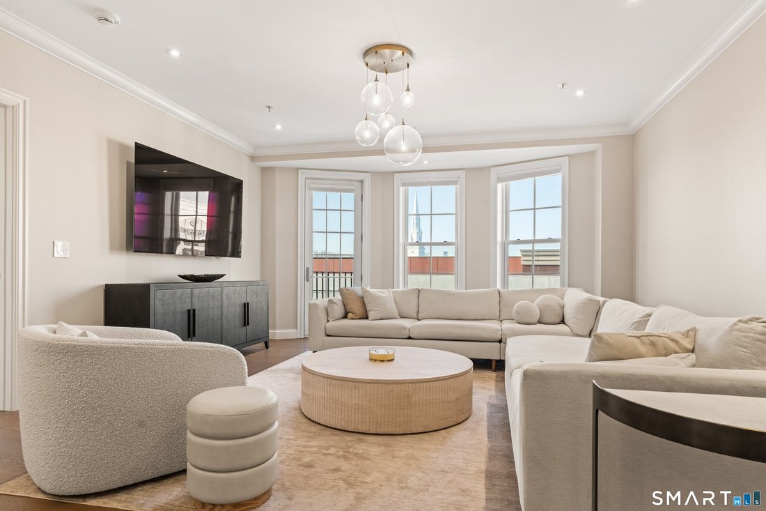 Condo in West Hartford, Connecticut, United States 1 - 18458397