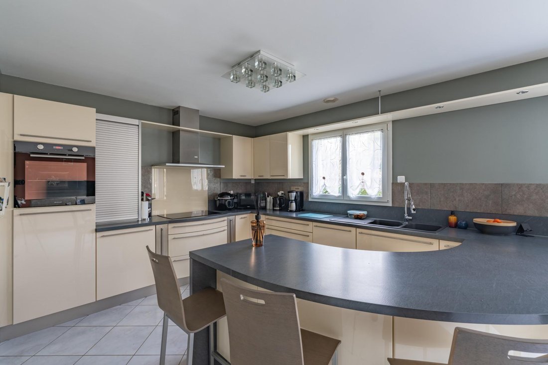 House in Saint-Martin-en-Biere, Ile-de-France, France 5 - 18456962
