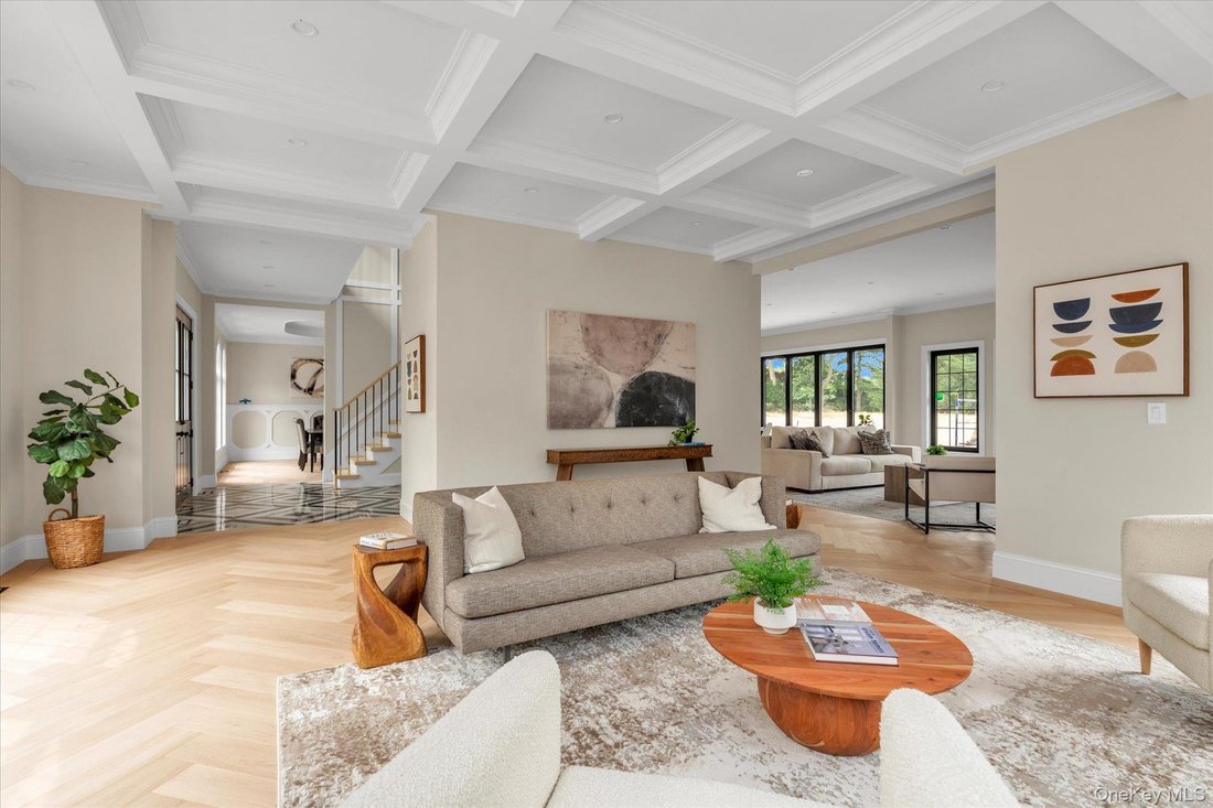 House in Old Westbury, New York, United States 4 - 18460103